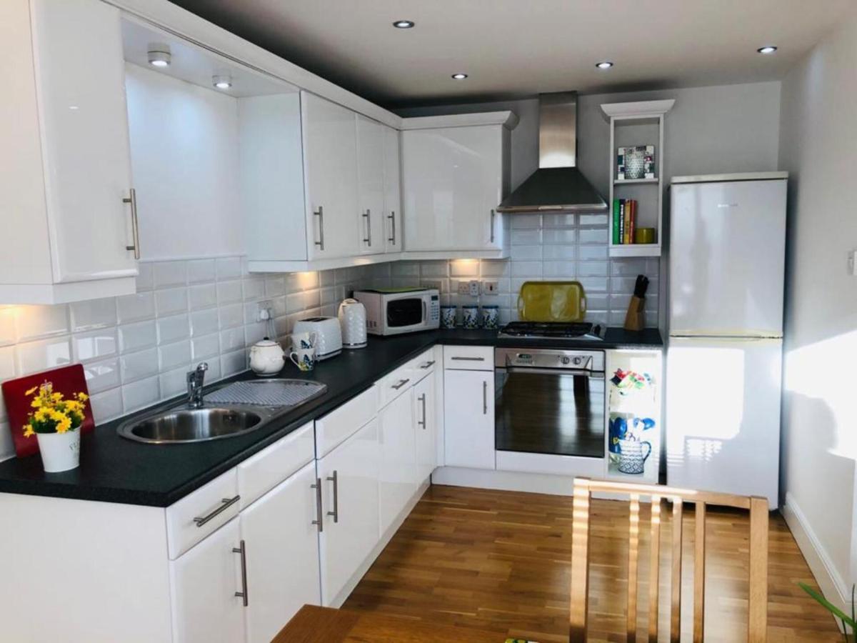 Remarkable 2 Bed Apartment in Edinburgh Exterior foto